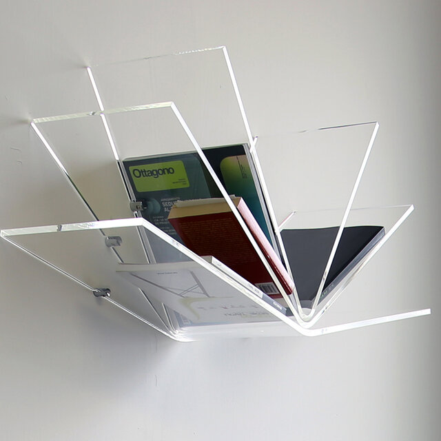 Book-shaped shelf, made of 3 sections with different curvatures, transparent.<br><br><br><br><br><br><br><br>